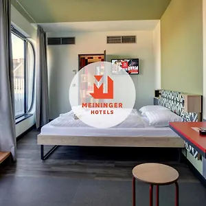 3* מלון Meininger Great Market Hall