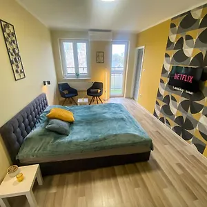 Apartman Fresh Smartly Designed Flat & Sunny Balcony, Budapest