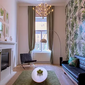 Apartment Bpr Center Design, Budapest