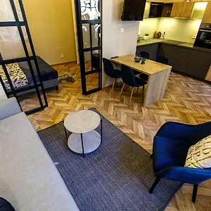E13 - Elegant Apartamento