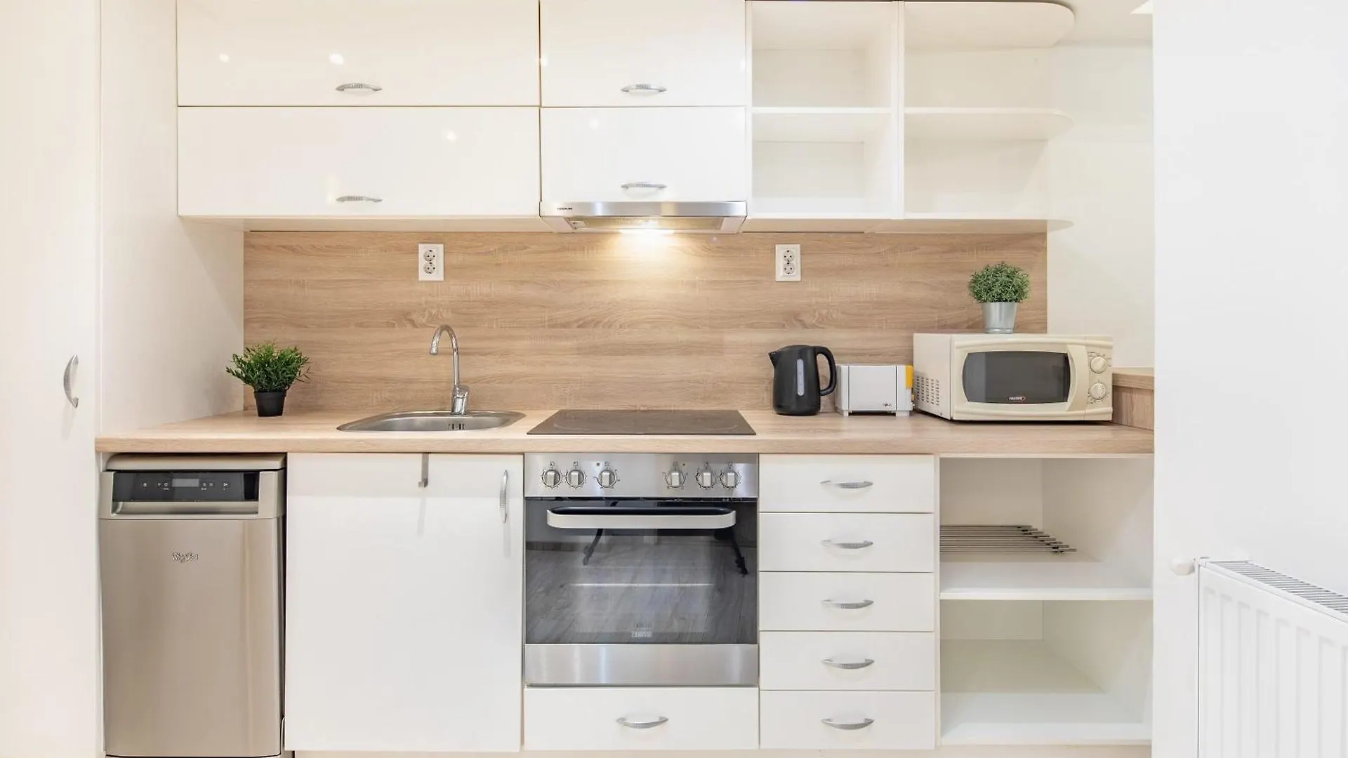 Apartment Central And Cute With 3 Rooms And Ac Budapest
